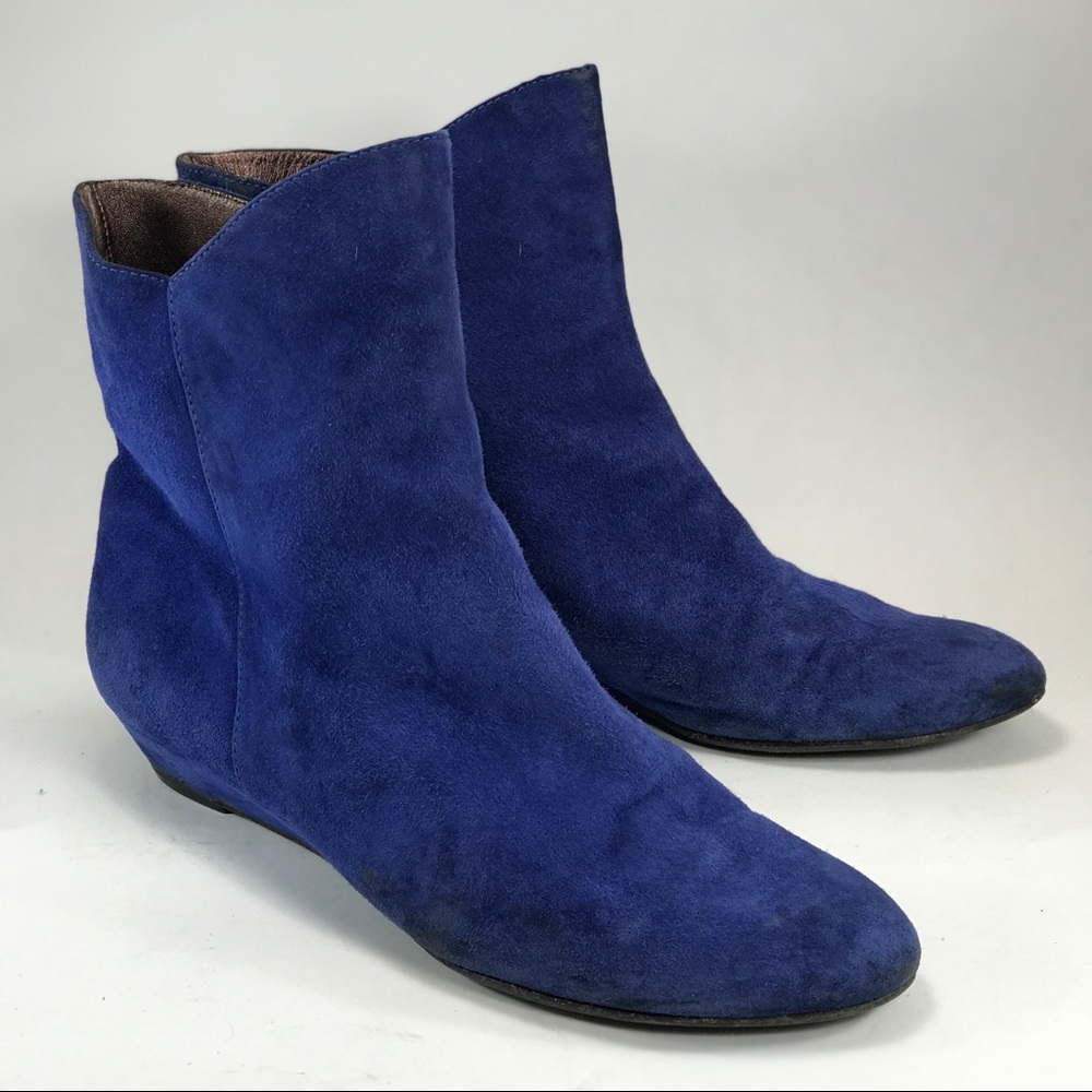 Via Spiga blue suede bootie. Space age! Size 8